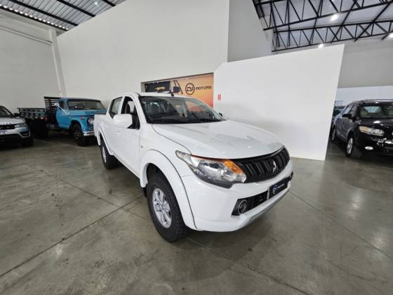 MITSUBISHI L200 TRITON 2.4 16V TURBO DIESEL GL CD 4X4 MANUAL